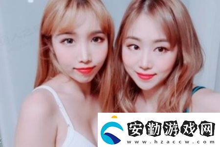 裝睡故意把腿張開給公