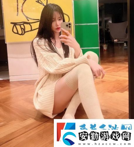 15少蘿羞羞開(kāi)腿白絲